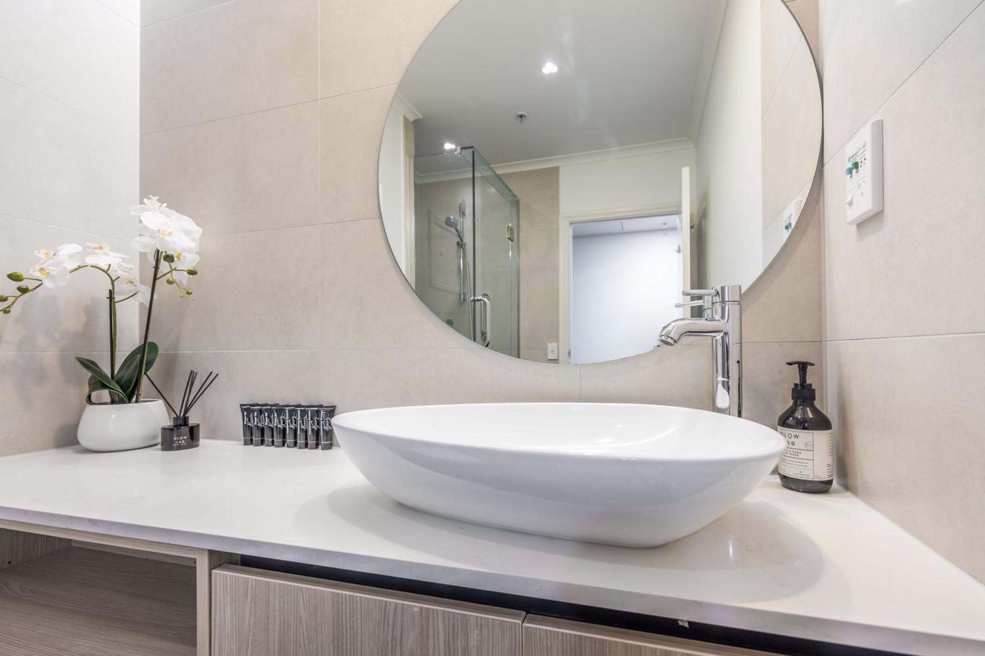 Apartment Highrise W/ Ac, Pool & Gym In Cbd