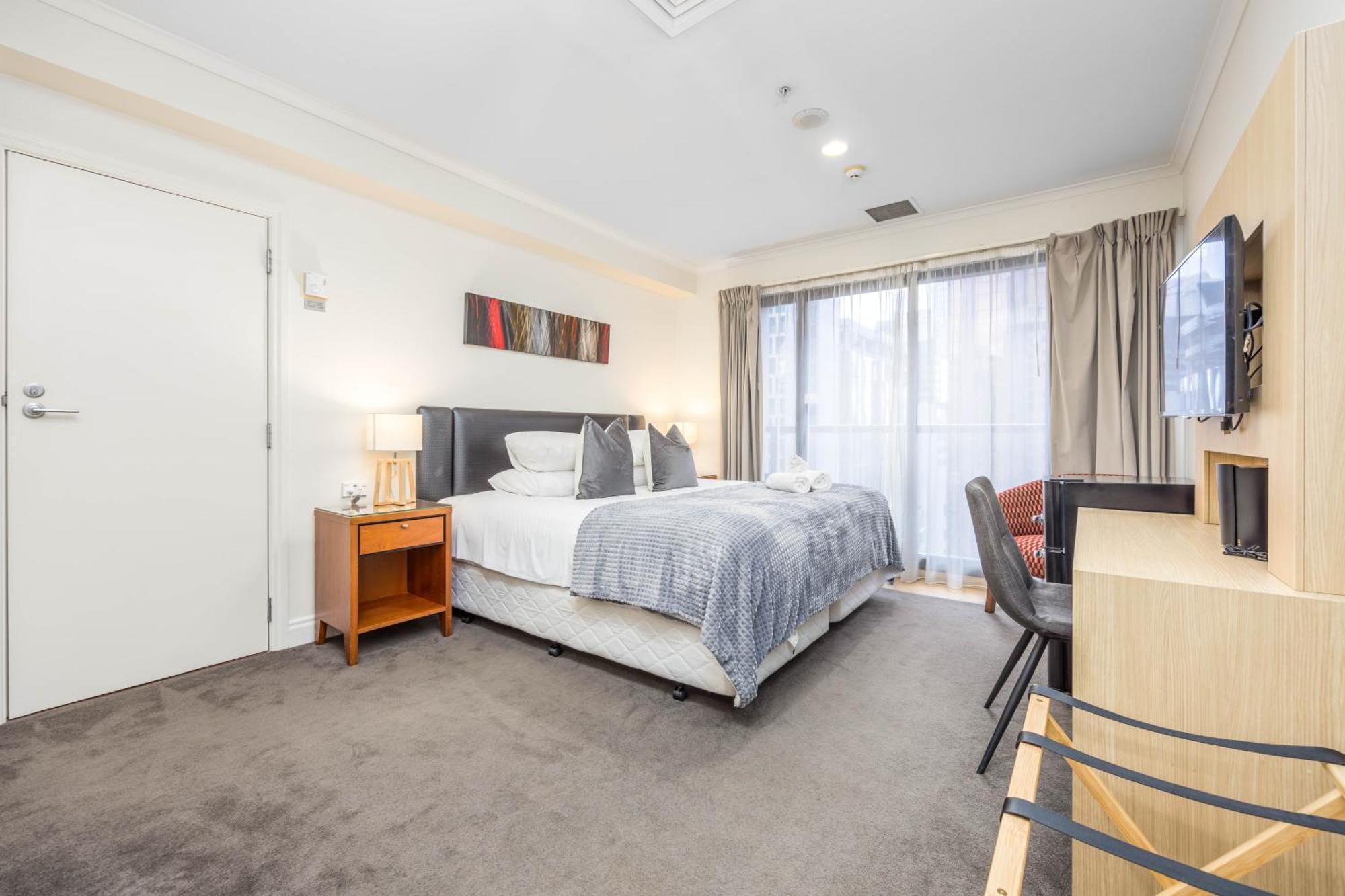Apartment Highrise W/ Ac, Pool & Gym In Cbd *
